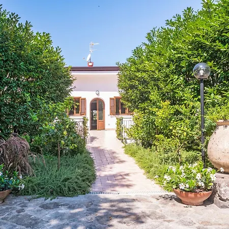 Villa Casetta D'Ada By Interhome فيلة